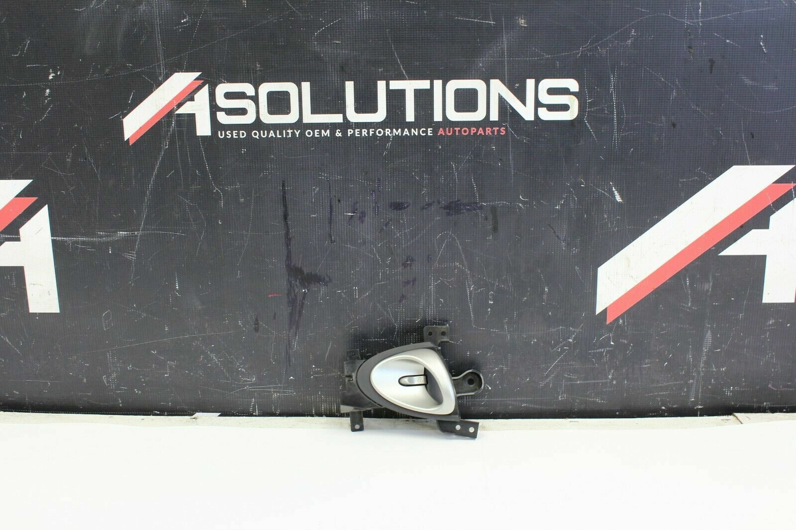 2009-2019 Nissan 370Z Driver side interior door handle LH