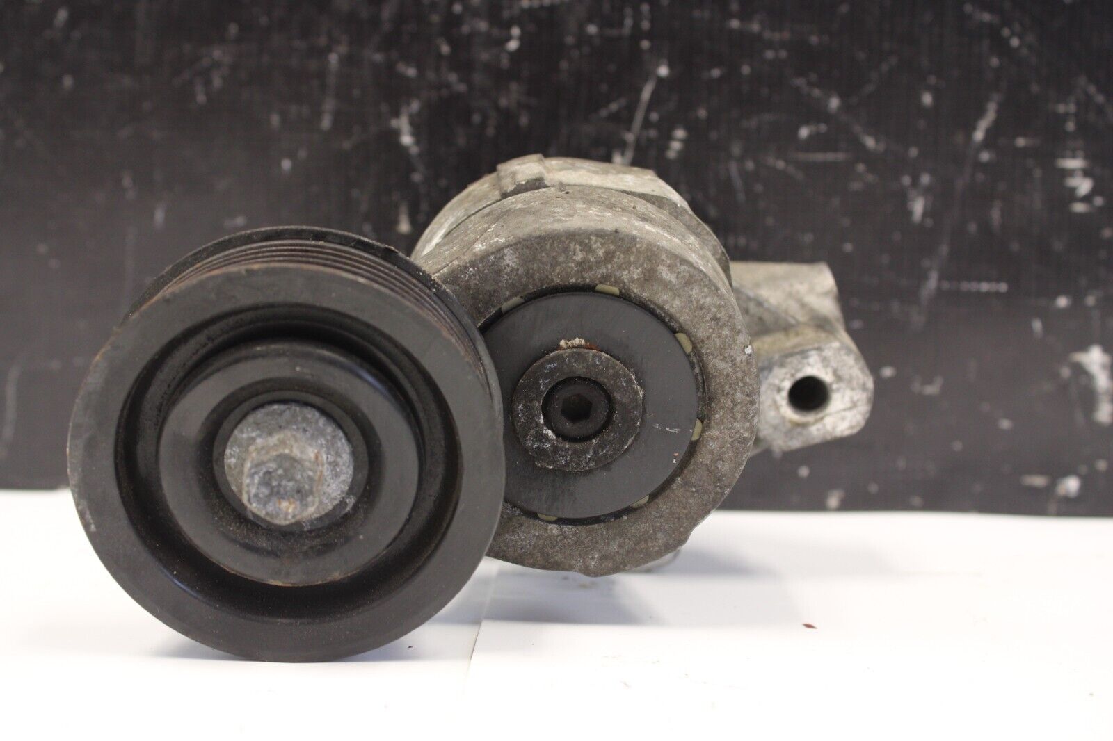 2000-2003 HONDA S2000 AP1 OEM ENGINE IDLER PULLEY TENSIONER