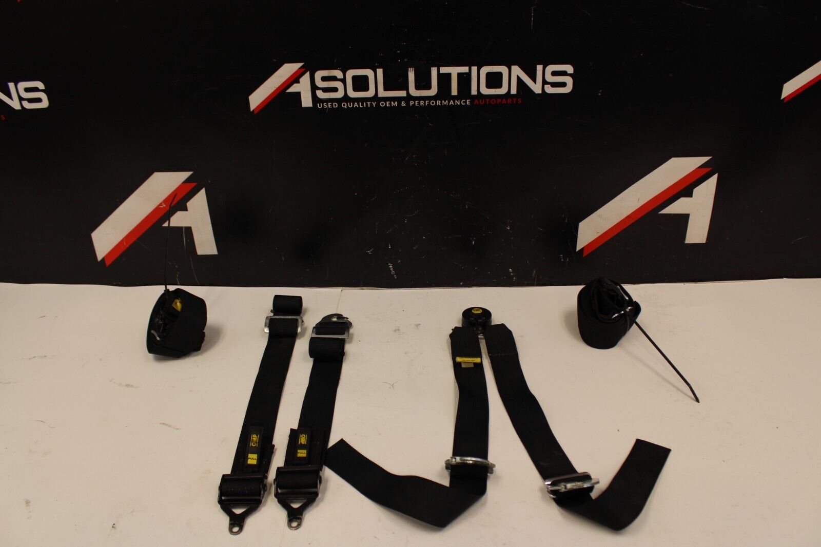 OMP Italy Saloon Endurance 6-point Safety Belts black Expired 2021