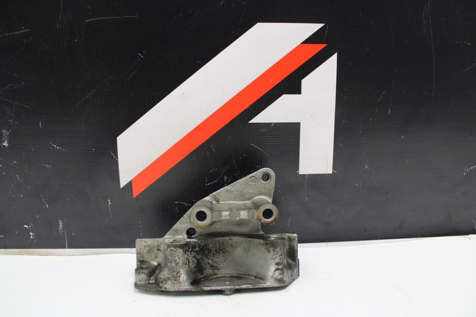03-05 Mitsubishi Evolution Evo 8 Engine Block Bracket