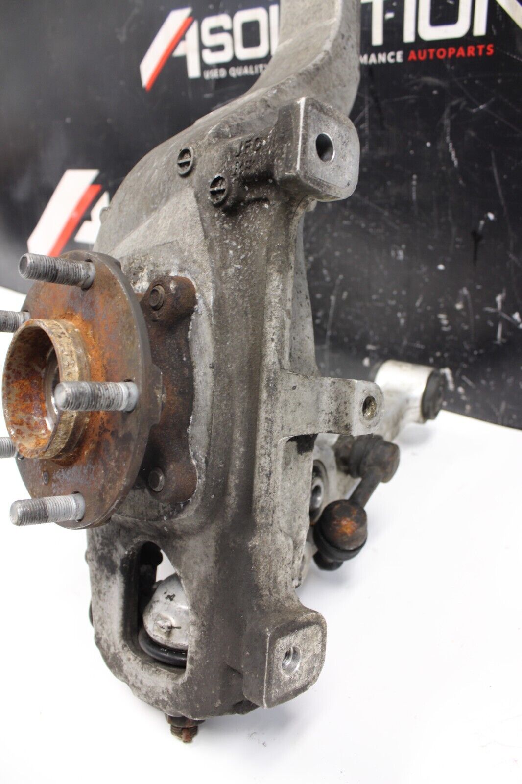 2010 Nissan GT-R R35 Front RH Right Side Knuckle Spindle Arm Knee Assembly OEM