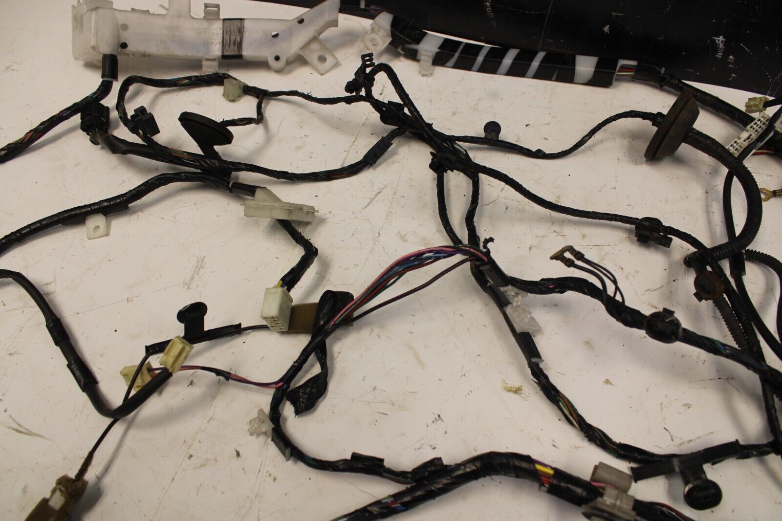 03-06 MITSUBISHI EVOLUTION EVO 8/9 DRIVER LEFT INTERIOR FLOOR CHASIS HARNESS OEM