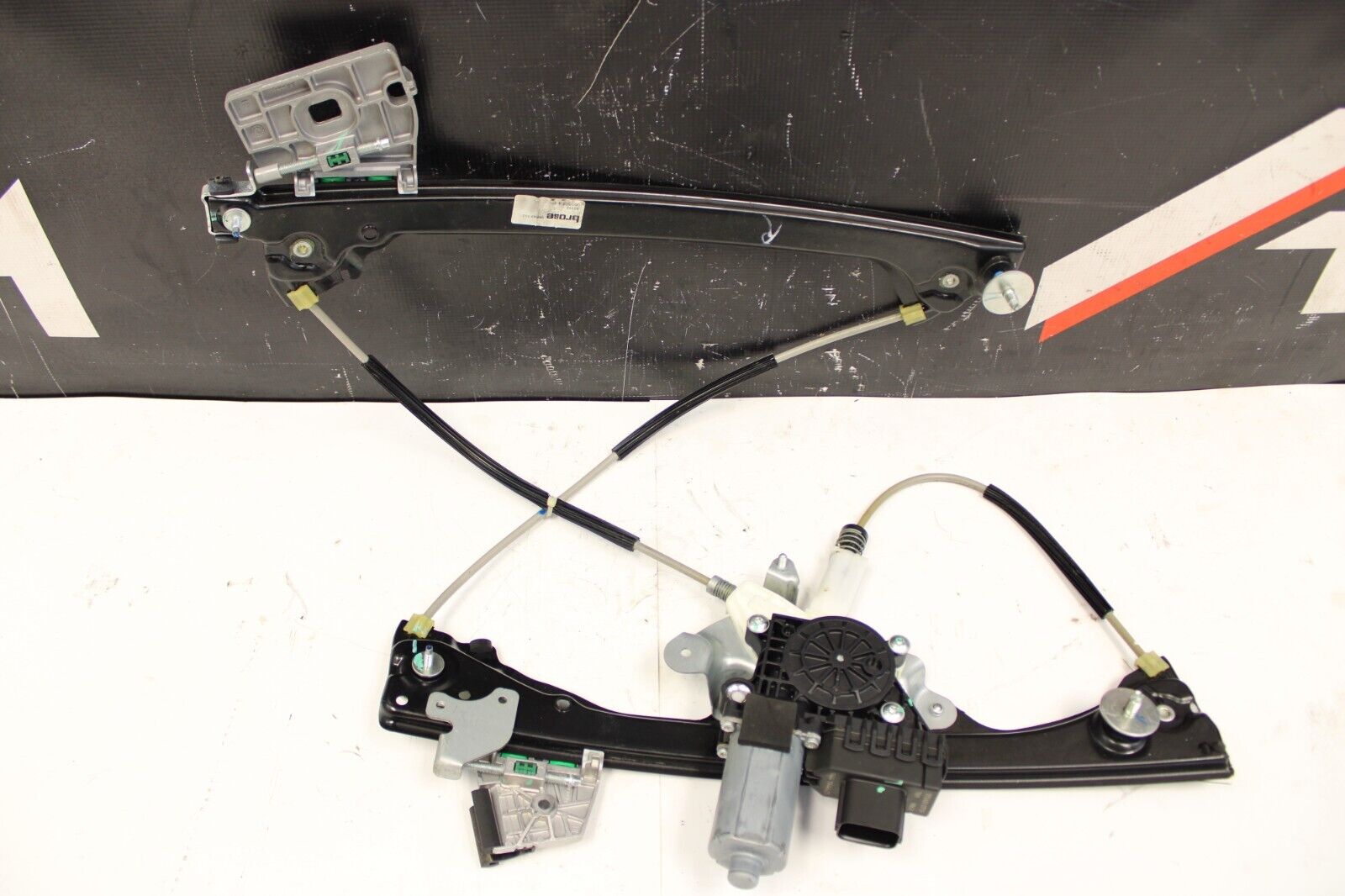 2009-2020 NISSAN GTR R35 WINDOW REGULATOR WITH MOTOR RIGHT PASSENGER SIDE