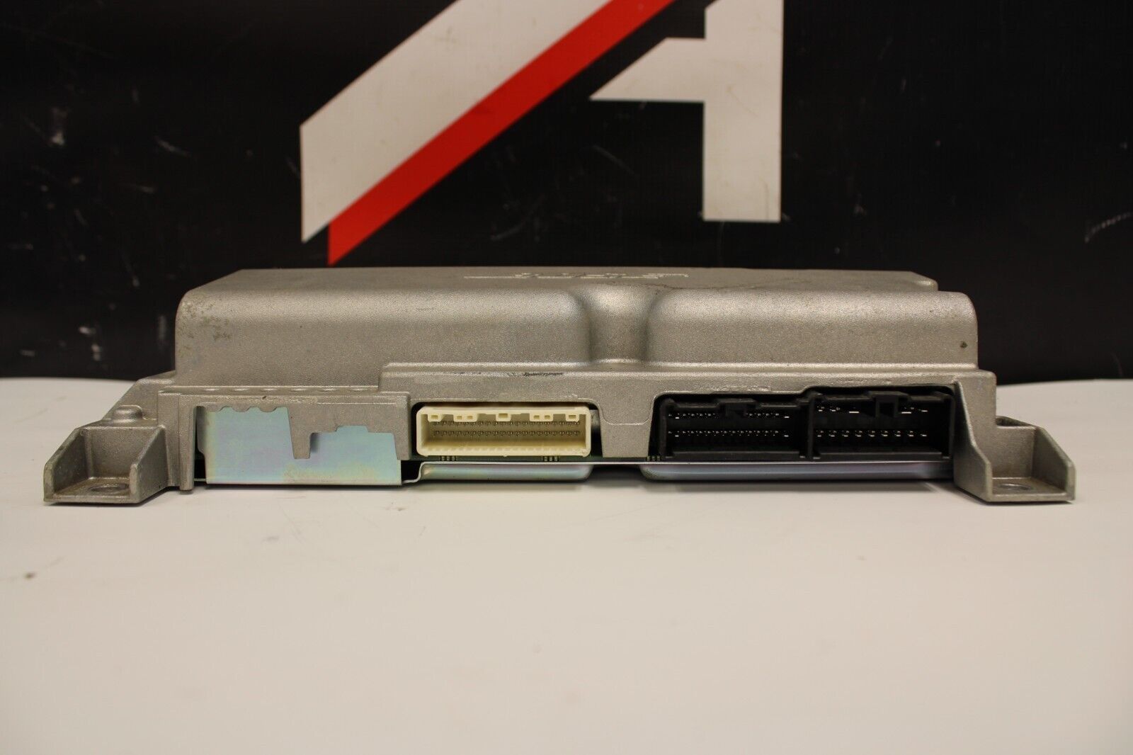 INFINITI G37 CONVERTIBLE BOSE AMPLIFIER AMP OEM 2009-2015 28060-JJ90E