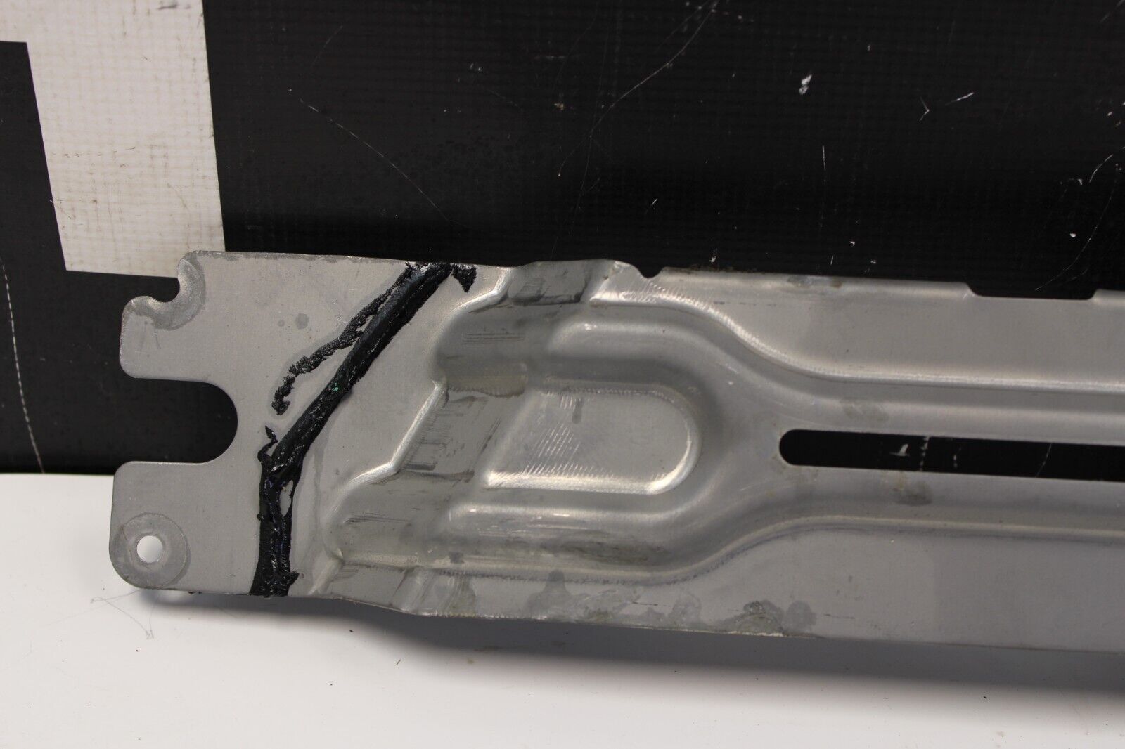 09-14 NISSAN GTR R35 OEM DRIVERS LEFT LH LOWER INNER DOOR BRACE BRACKET 2009