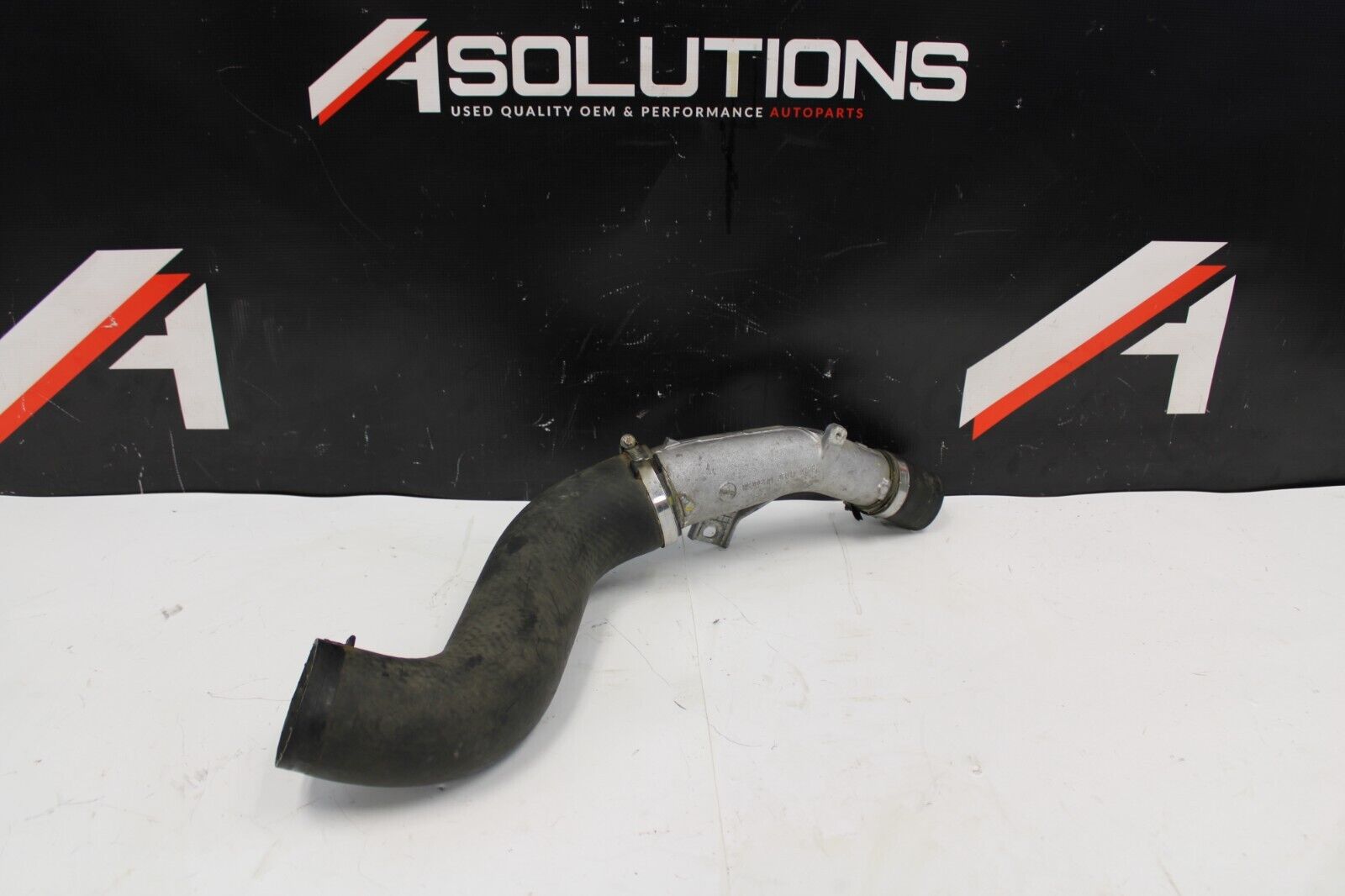 2010 NISSAN R35 GTR LH DRIVER TURBO INTERCOOLER CHARGE PIPE HOSE