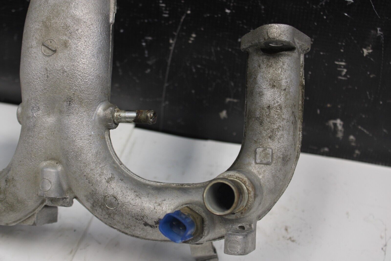 2009 NISSAN GT-R R35 VR38 3.8L AWD OEM ENGINE COOLANT WATER OUTLET PIPE