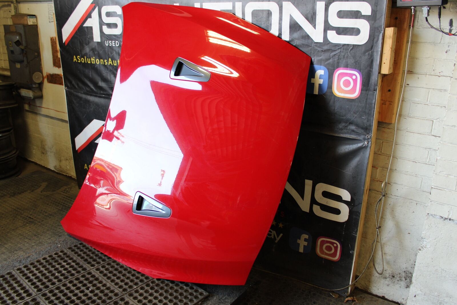 2009-2016 Nissan GT-R GTR R35 OEM Hood Bonnet Panel