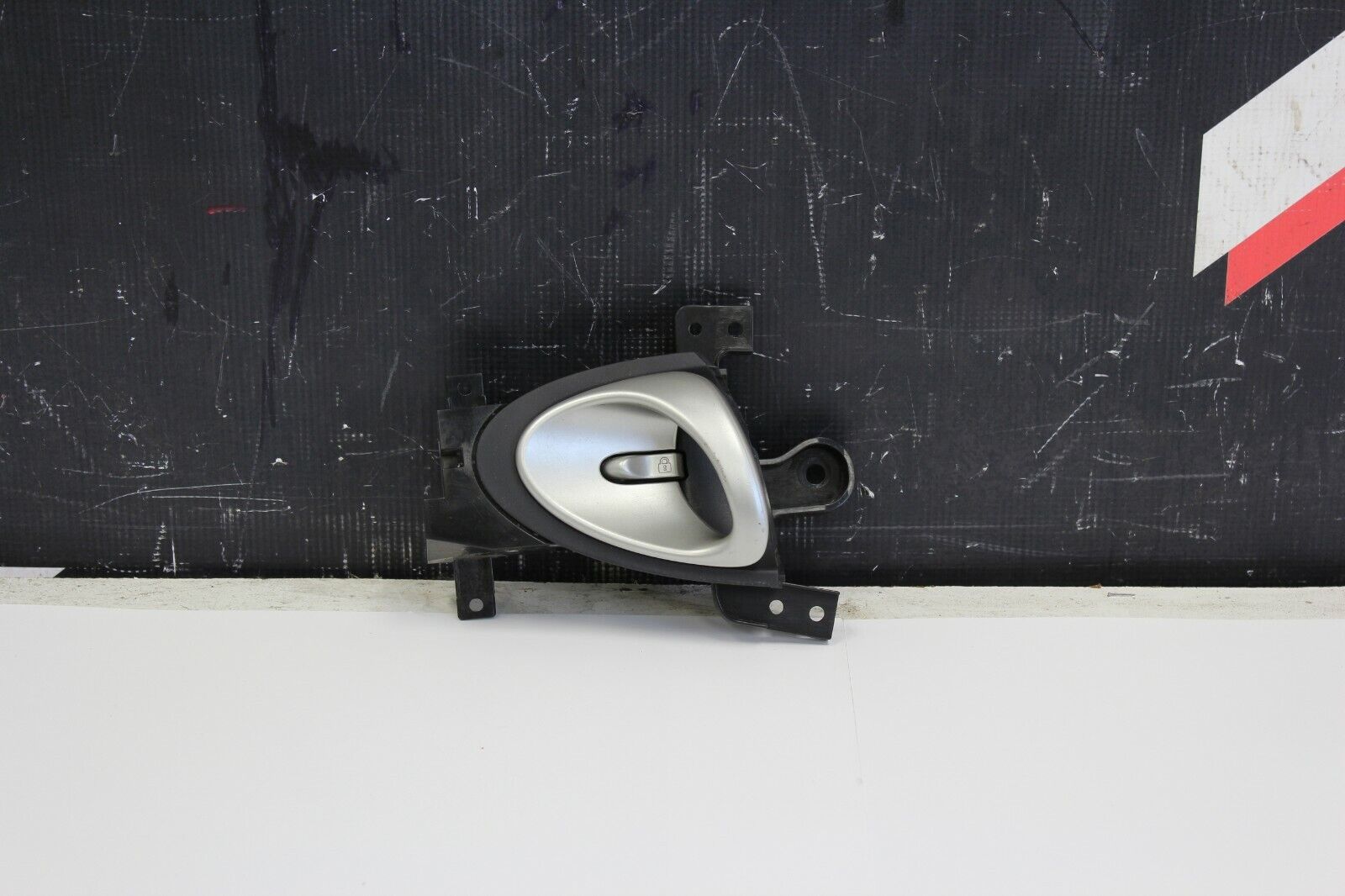 2009-2019 Nissan 370Z Driver side interior door handle LH