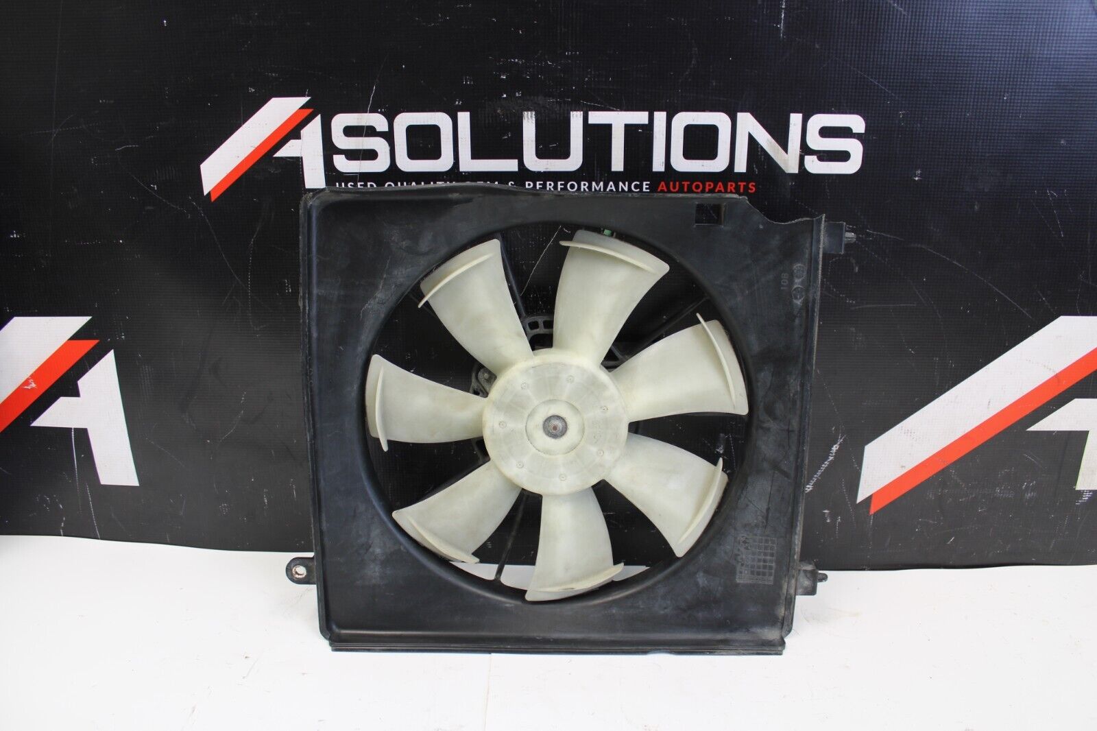 2013-2017 Honda Accord 2.4L Engine Cooling Left Radiator Fan Motor Shroud OEM