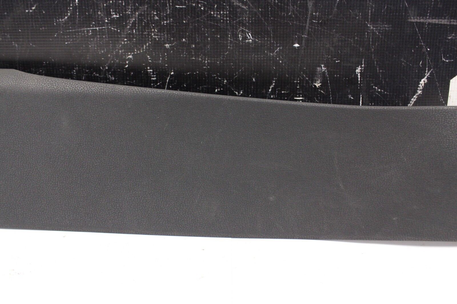 2010 NISSAN R35 GTR LOWER RH PASSENGER SIDE CONSOLE PANEL TRIM COVER 68134JF10A