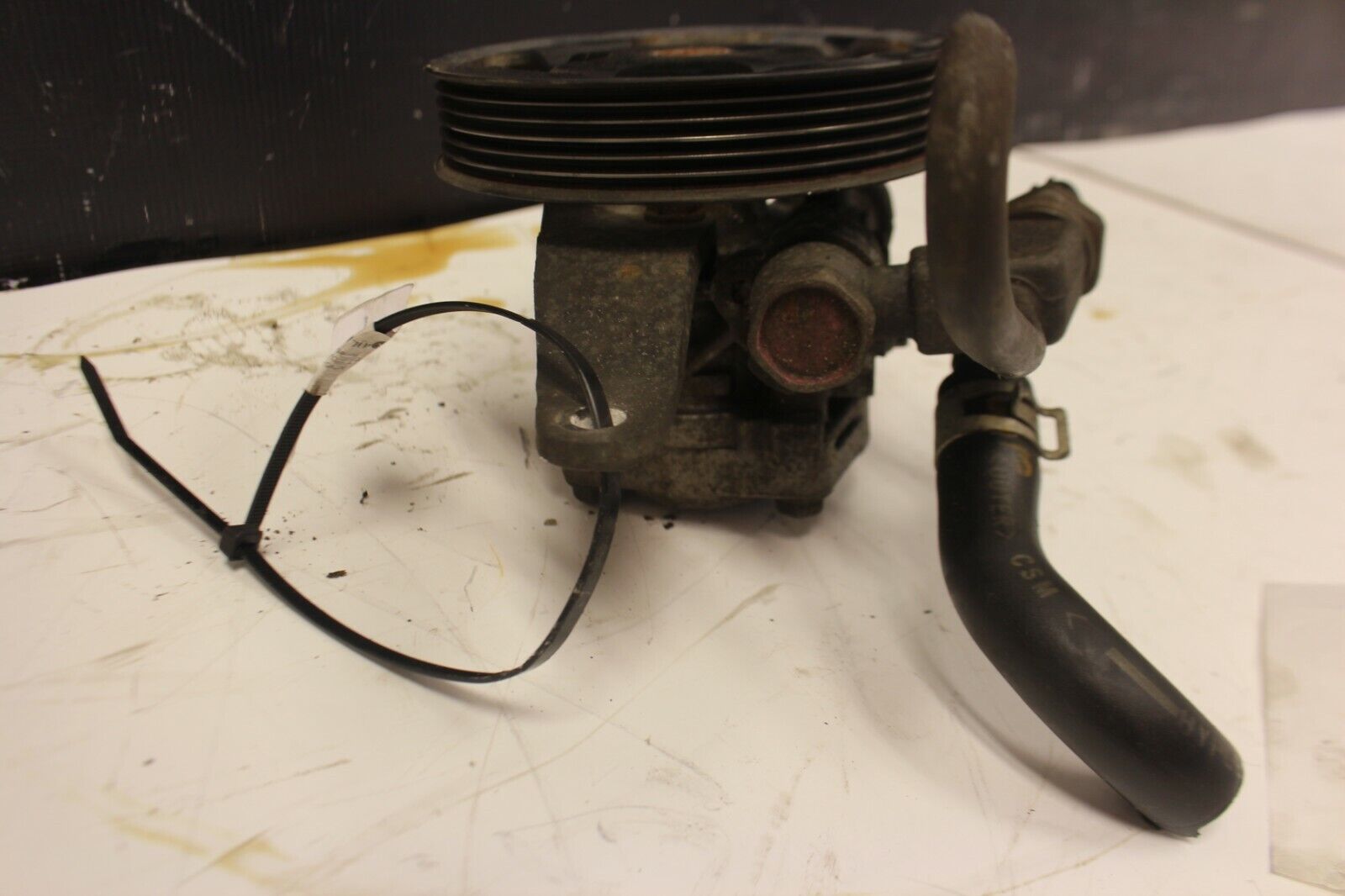05-06 Infiniti G35 SEDAN Manual Power Steering Pump With Pulley OEM
