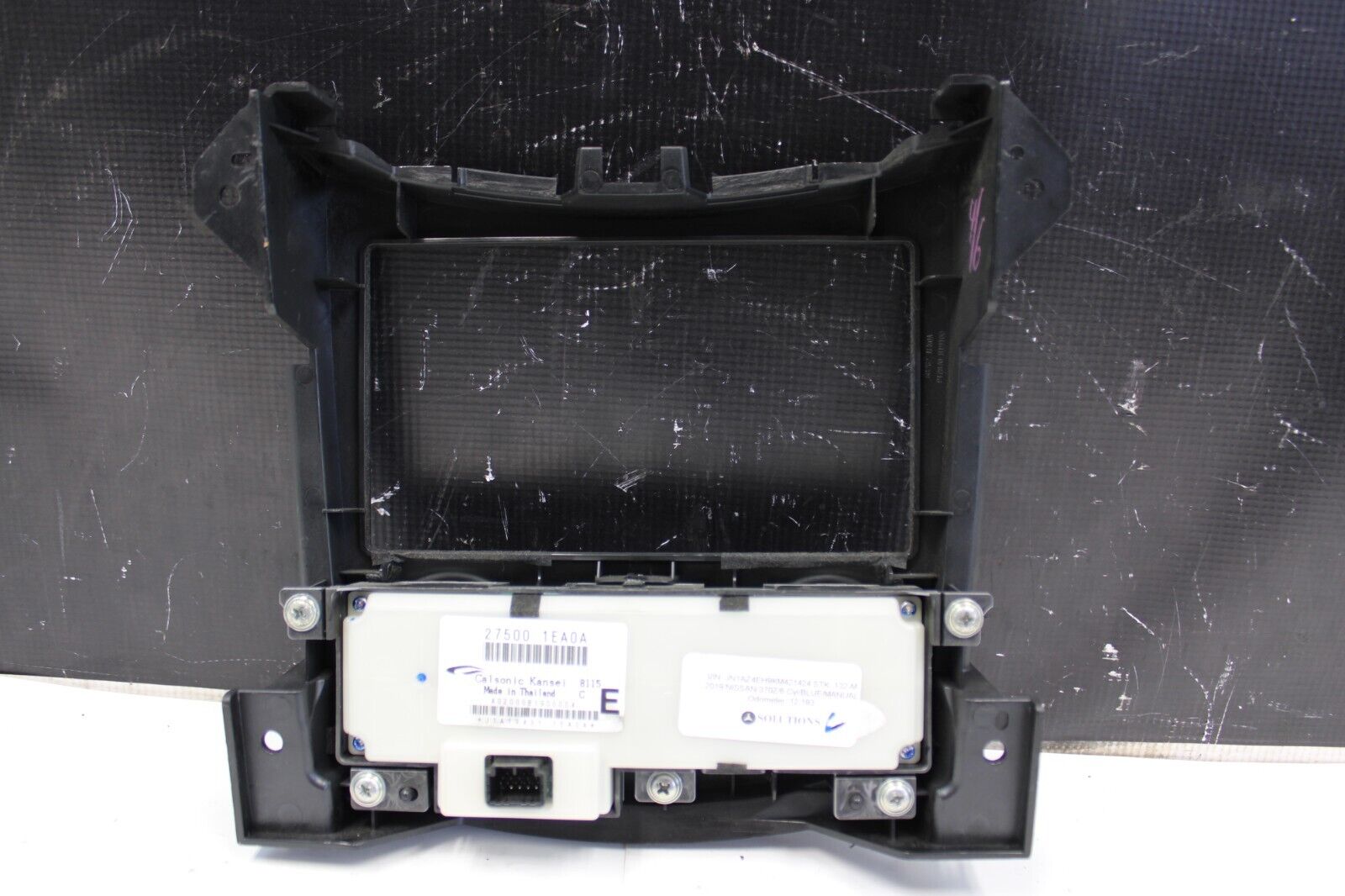 09-20 NISSAN 370Z A/C HEATER CONTROL DOUBLE DIN RADIO MOUNT BEZEL