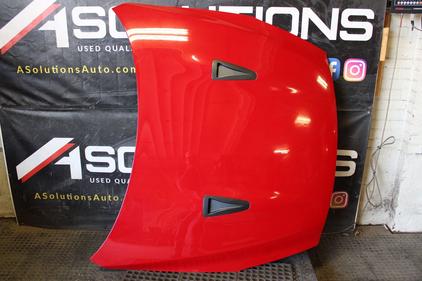 2014 Nissan GT-R GTR R35 OEM Hood Bonnet Panel