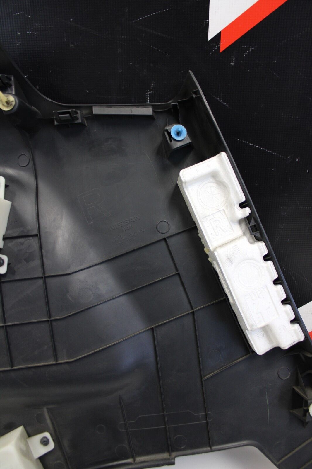 2010 NISSAN R35 GTR DBA LH DRIVERS SIDE REAR SEAT QUARTER PANEL TRIM