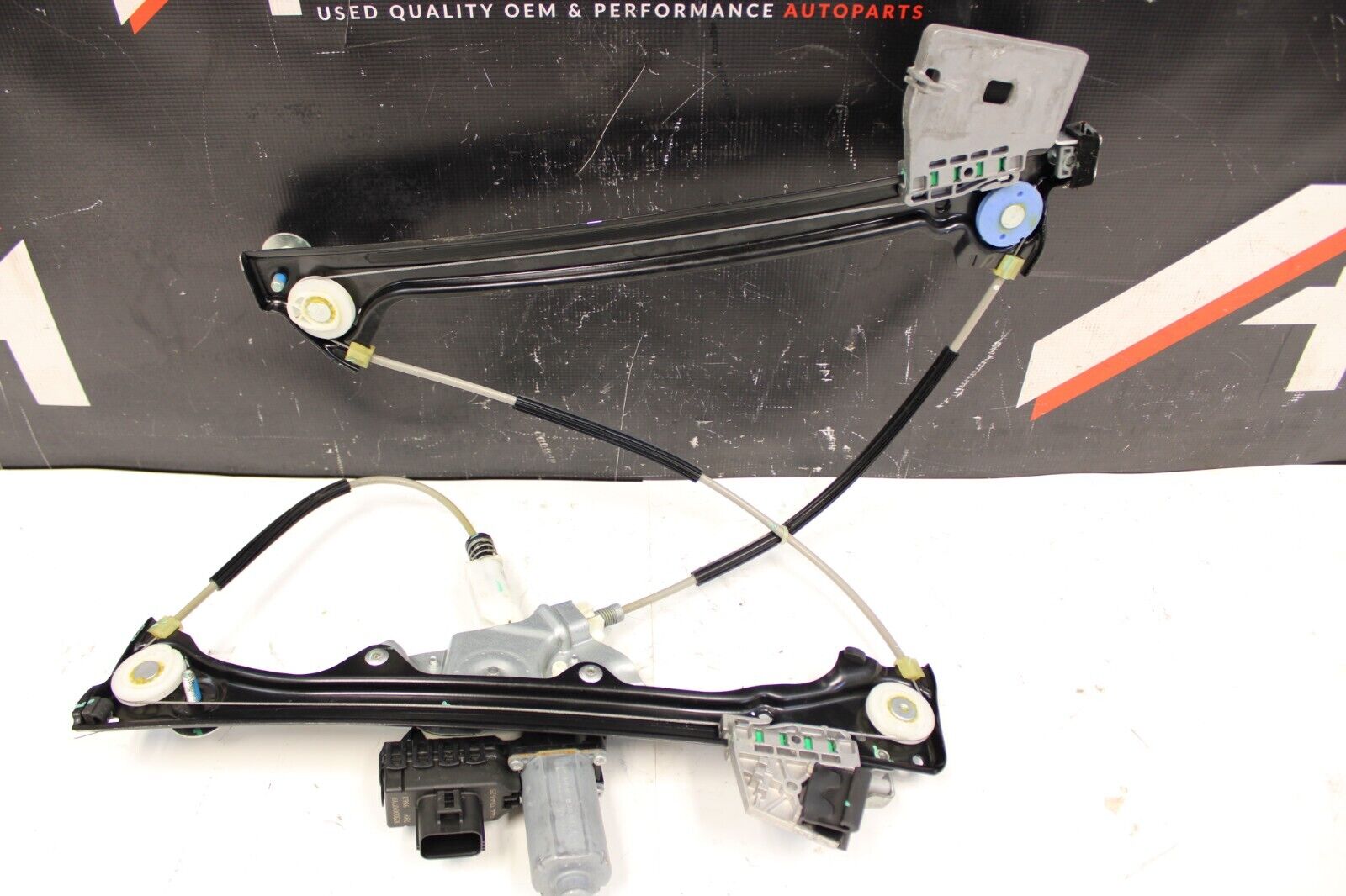 2009-2020 NISSAN GTR R35 WINDOW REGULATOR WITH MOTOR RIGHT PASSENGER SIDE