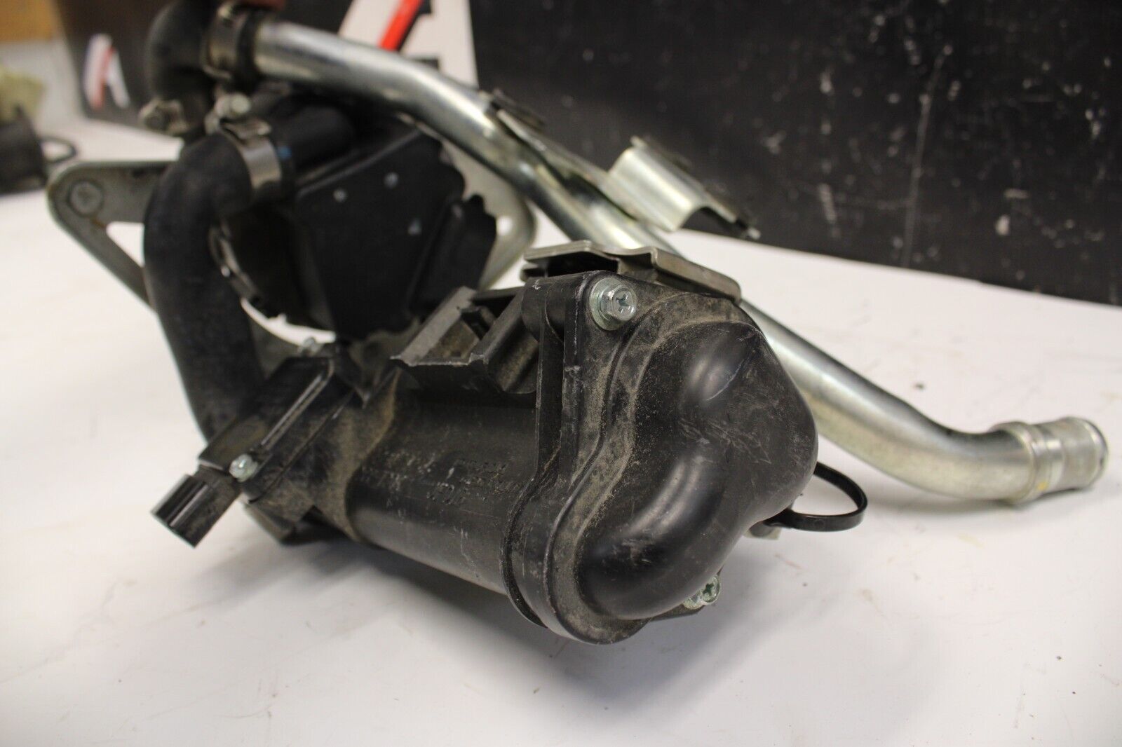 09-15 Nissan GTR R35 VR38 AWD Secondary Air Injection Smog Pump 14810JF03B OEM