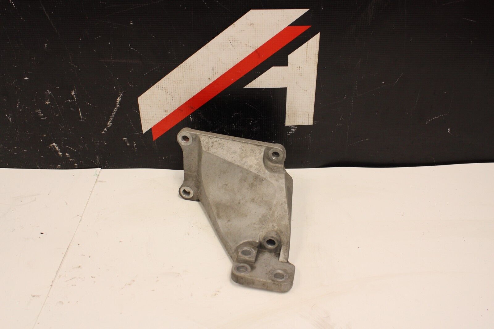 09-15 NISSAN GT-R GTR R35 VR38 ENGINE MOTOR MOUNT BRACKET PASSENGER RIGHT