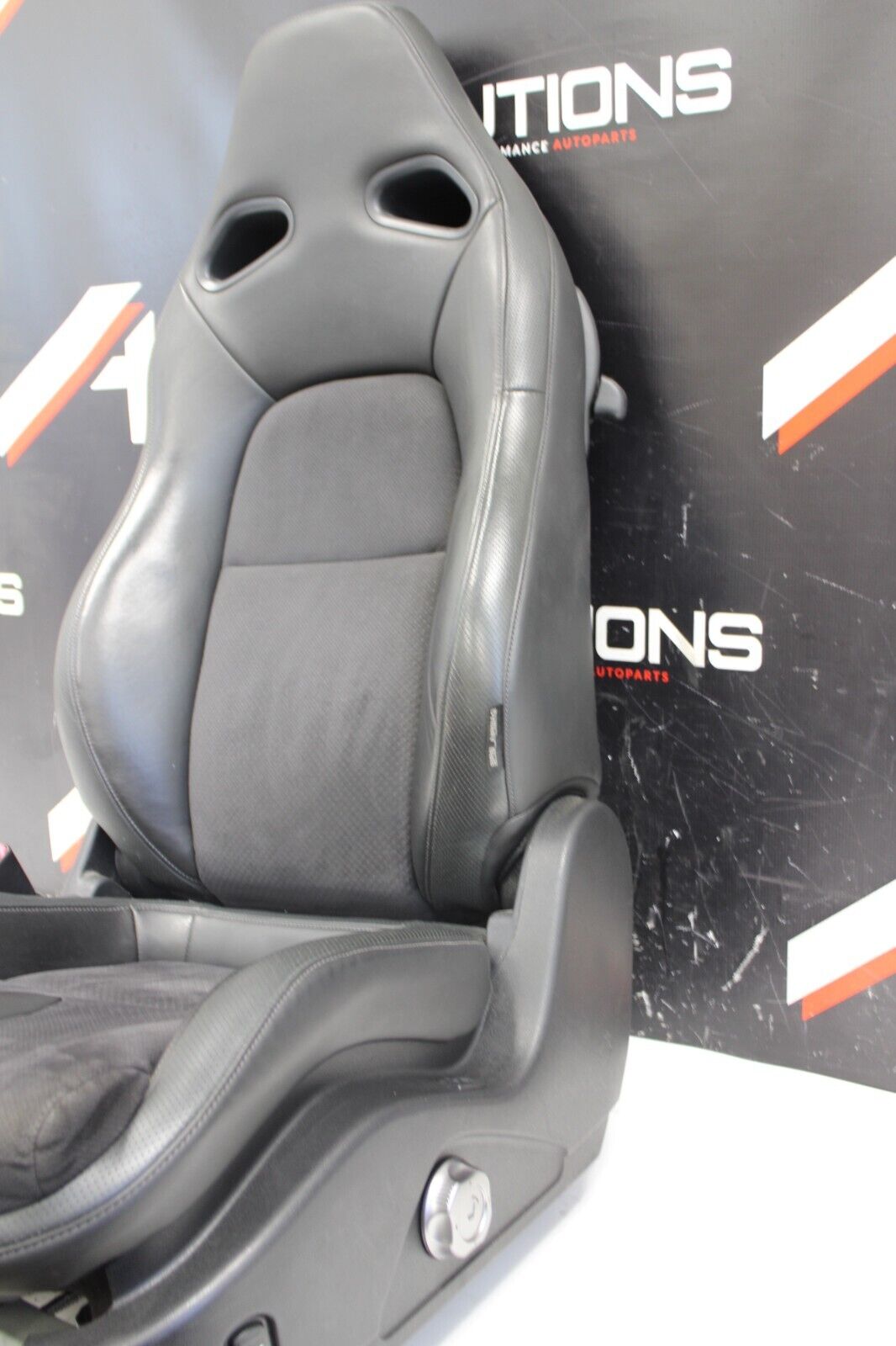 2009 Nissan GT-R R35 Front Seats OEM GTR R35