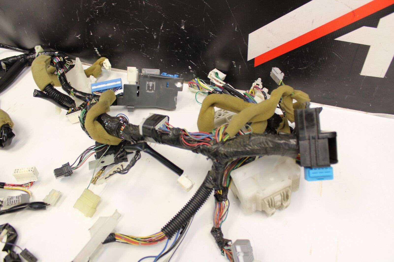 2003 MITSUBISHI LANCER EVO 8 EVOLUTION 8 OEM INTERIOR DASHBOARD WIRE HARNESS