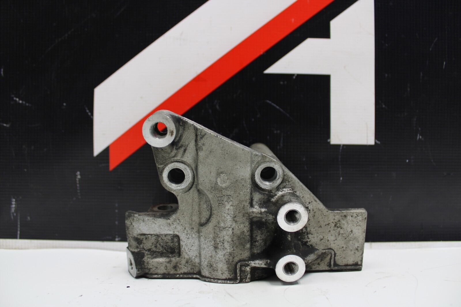 03-05 Mitsubishi Evolution Evo 8 Engine Block Bracket