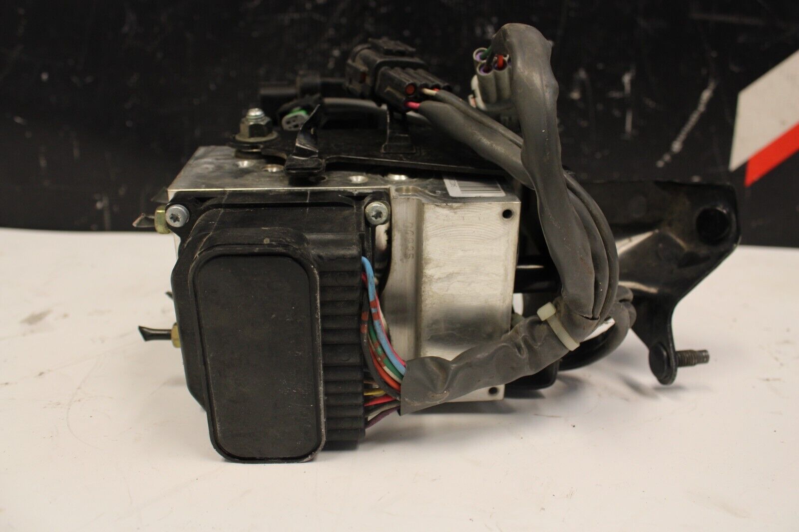 03-09 Nissan 350Z 03-07 Infiniti G35 ABS Brake Pump OEM 47600AM400