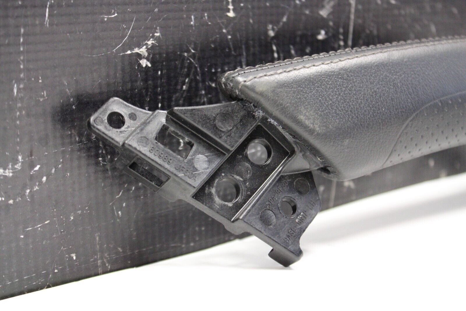 2009-2010 Nissan GT-R Driver Left LH Interior Panel Grab Handle 80989JF00A