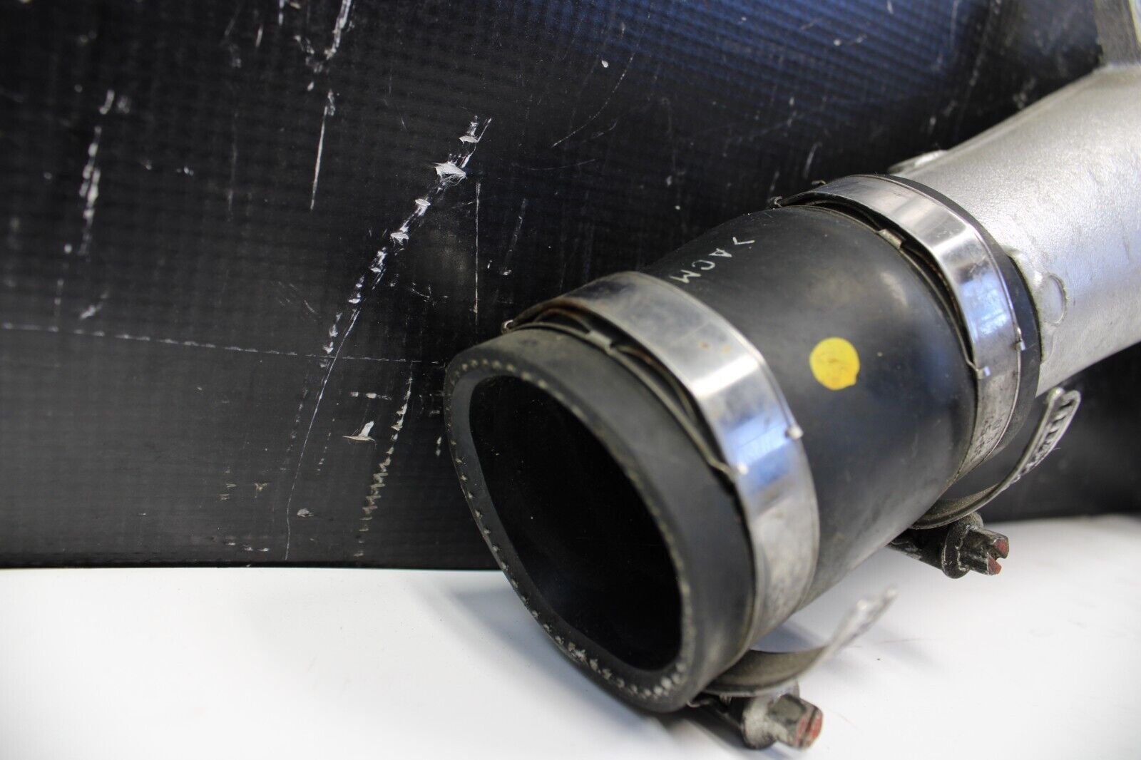 2014 NISSAN R35 GTR GT-R RH PASSENGER TURBO INTERCOOLER CHARGE PIPE HOSE