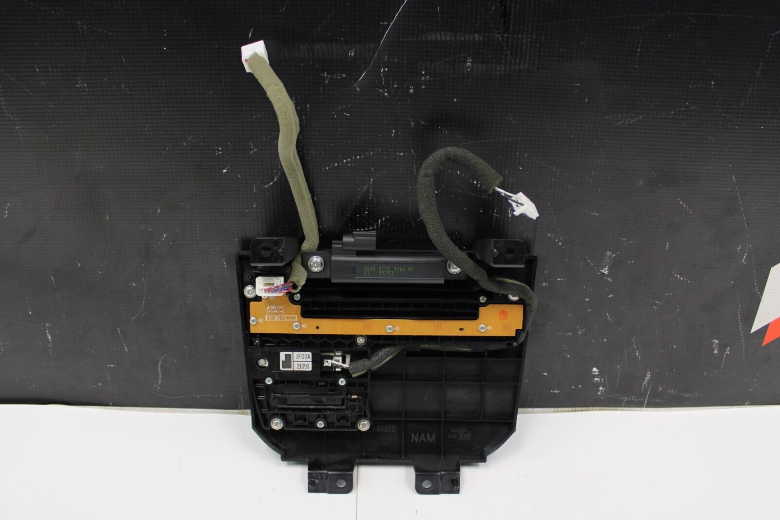 2010 NISSAN GT-R GTR R35 VR38 3.8L AWD OEM BOSE RADIO CD PLAYER COV