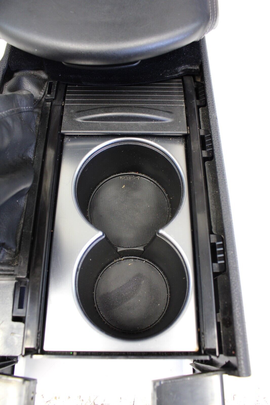 2009 NISSAN R35 GTR GT-R CENTER CONSOLE ARMREST ARM REST W/ CUP HOLDER