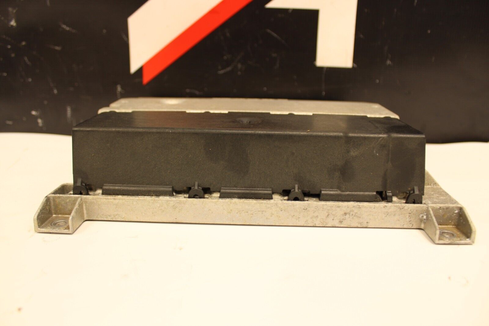 INFINITI G37 CONVERTIBLE BOSE AMPLIFIER AMP OEM 2009-2015 28060-JJ90E