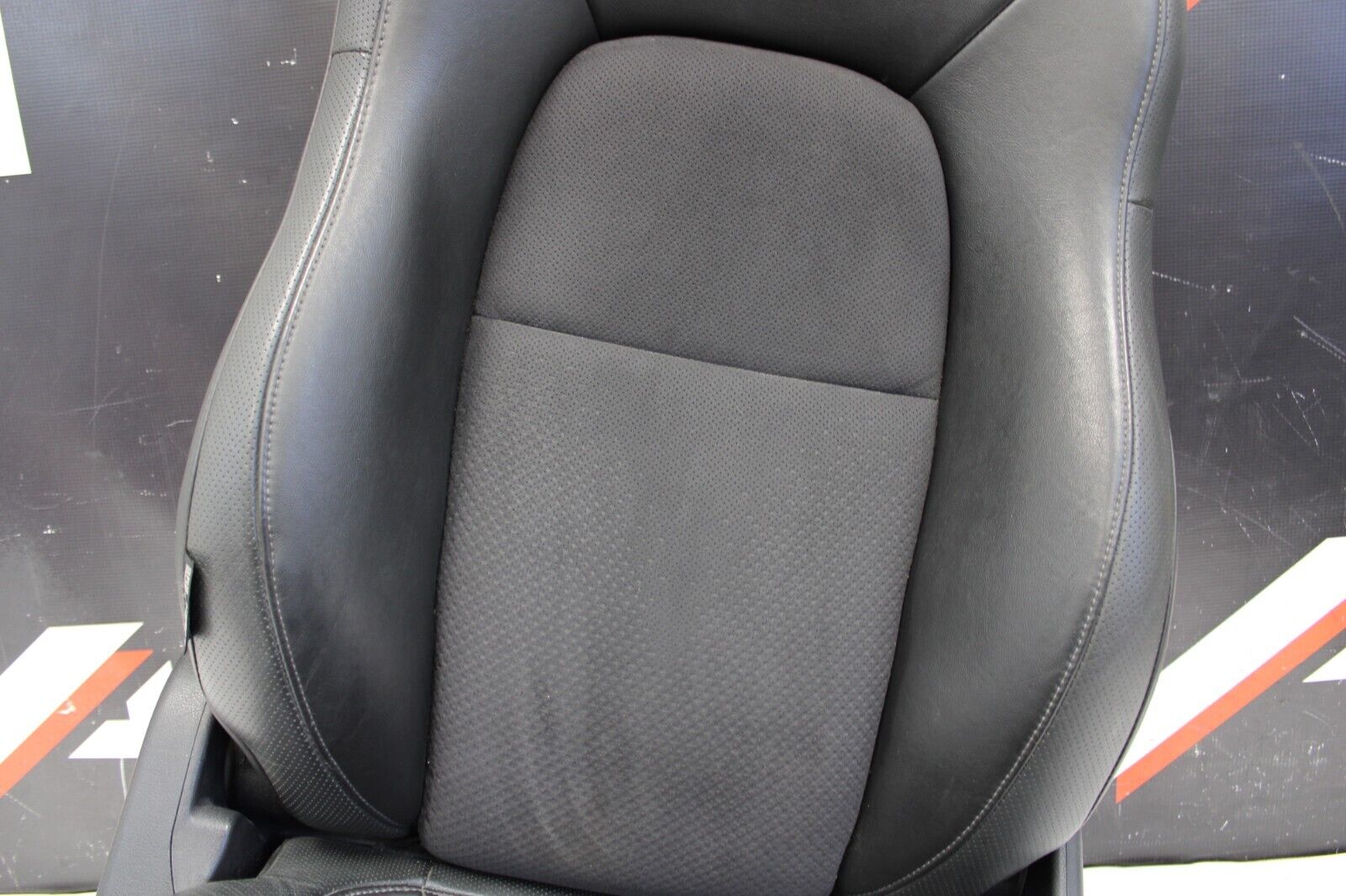 2009 Nissan GT-R R35 Front Seats OEM GTR R35