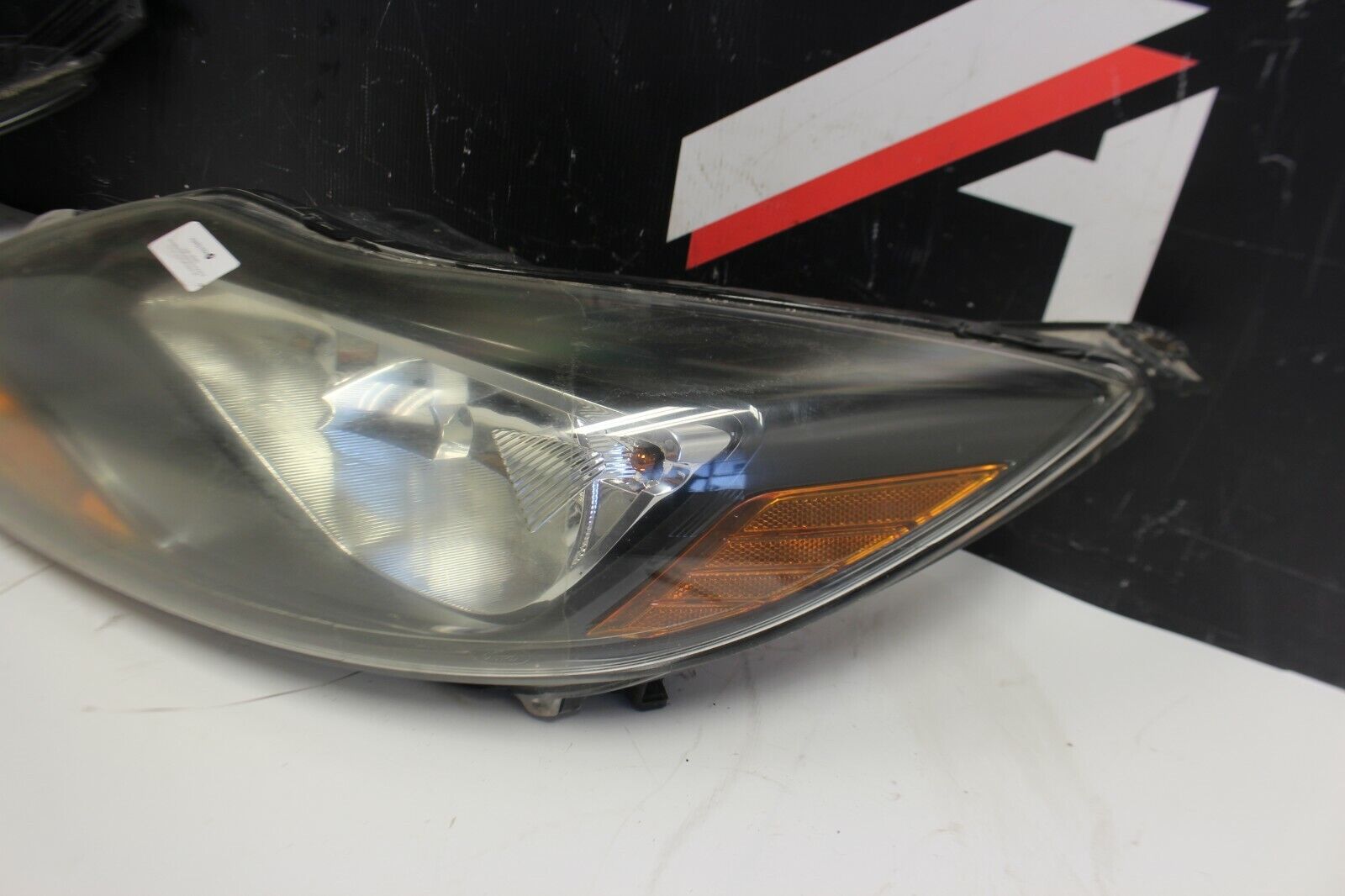 12-14 Ford Focus Titanium ST Driver+Passenger Halogen OEM Black Headlight