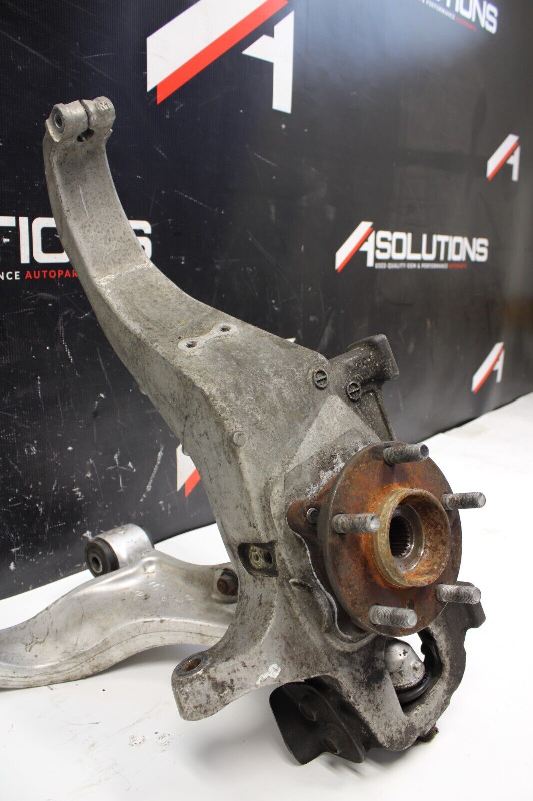 2010 Nissan GT-R R35 Front RH Right Side Knuckle Spindle Arm Knee Assembly OEM