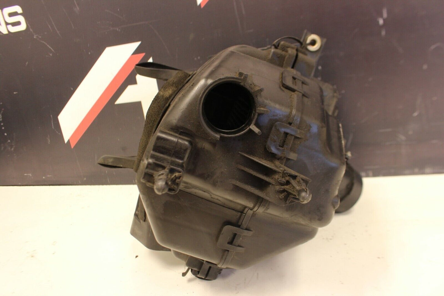 2007 Infiniti G35 coupe Air Intake Box Air Cleaner OEM