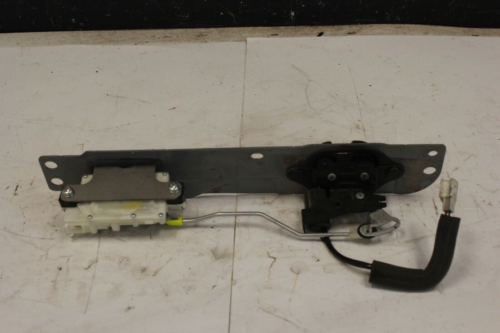 09-20 NISSAN 370Z COUPE TRUNK LID LIFTGATE LOCK LATCH POWER ACTUATOR MOTOR
