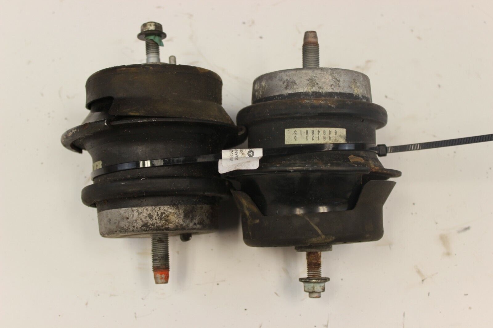 2015 NISSAN R35 GTR DBA FRONT ENGINE MOTOR MOUNTS SET LH/RH OEM