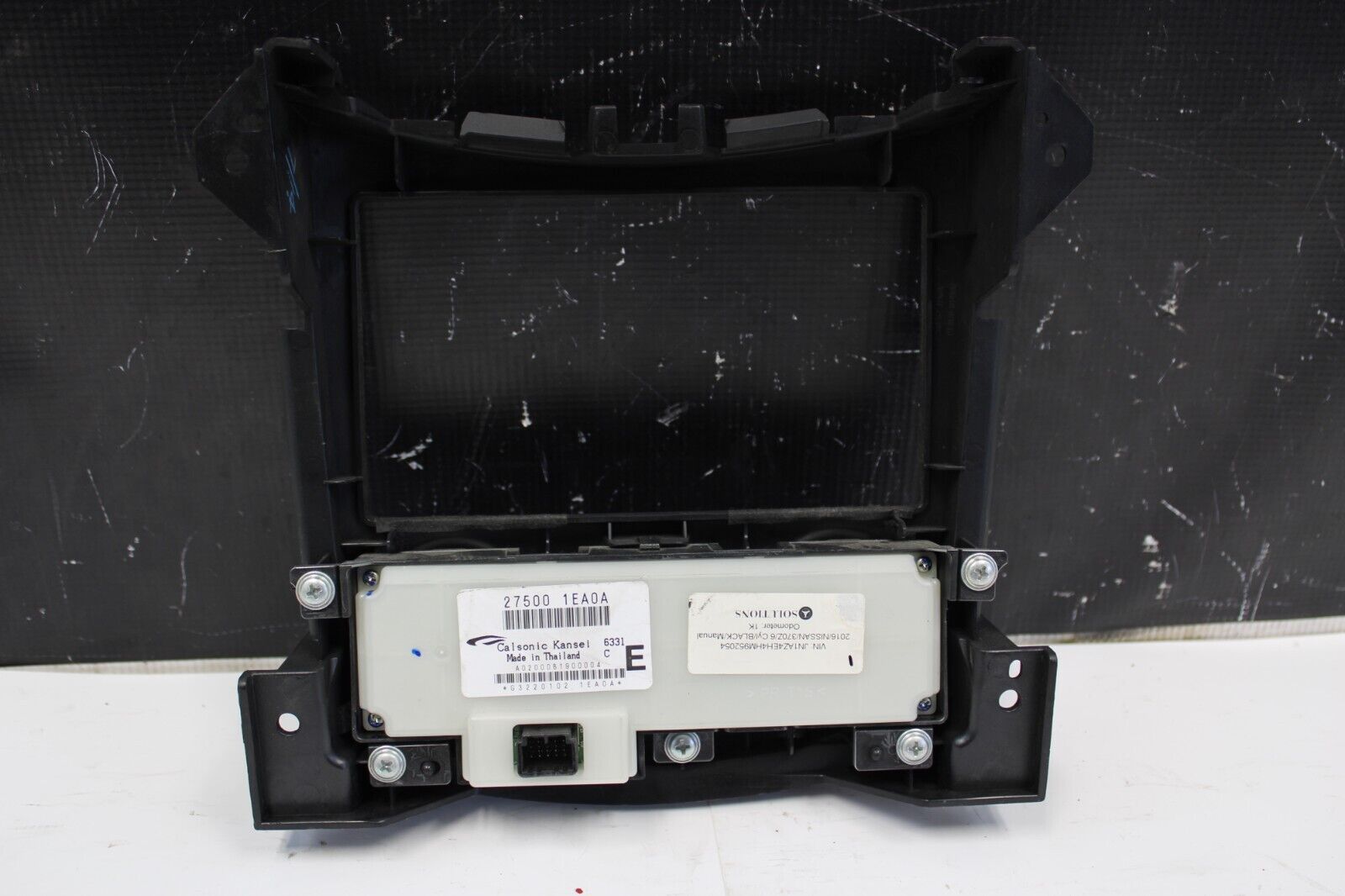 09-20 NISSAN 370Z A/C HEATER CONTROL DOUBLE DIN RADIO MOUNT BEZEL