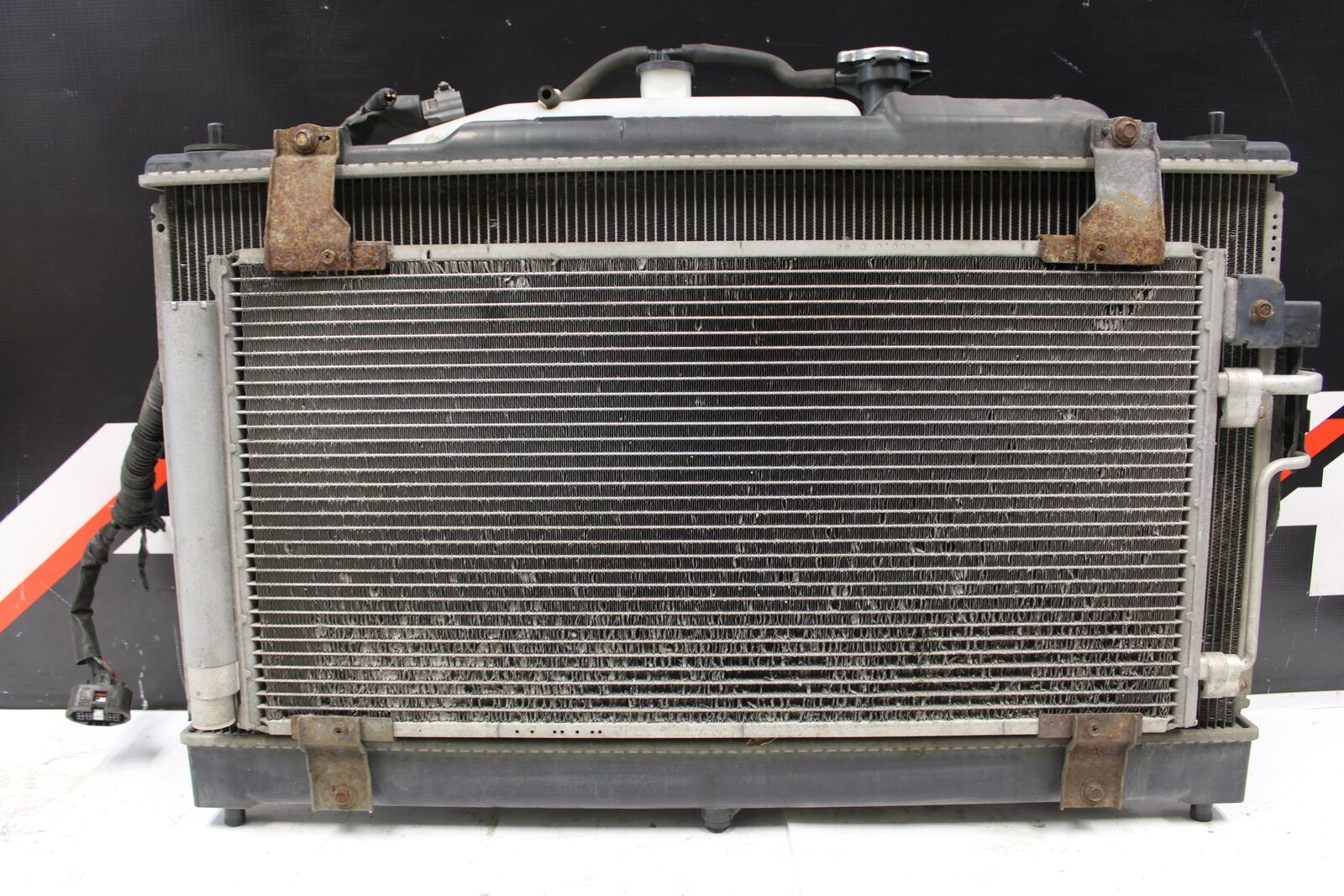 Radiator and fan assembly Mazdaspeed6 Turbo Fits 06-07 MAZDA 6 Speed6 OEM MS6