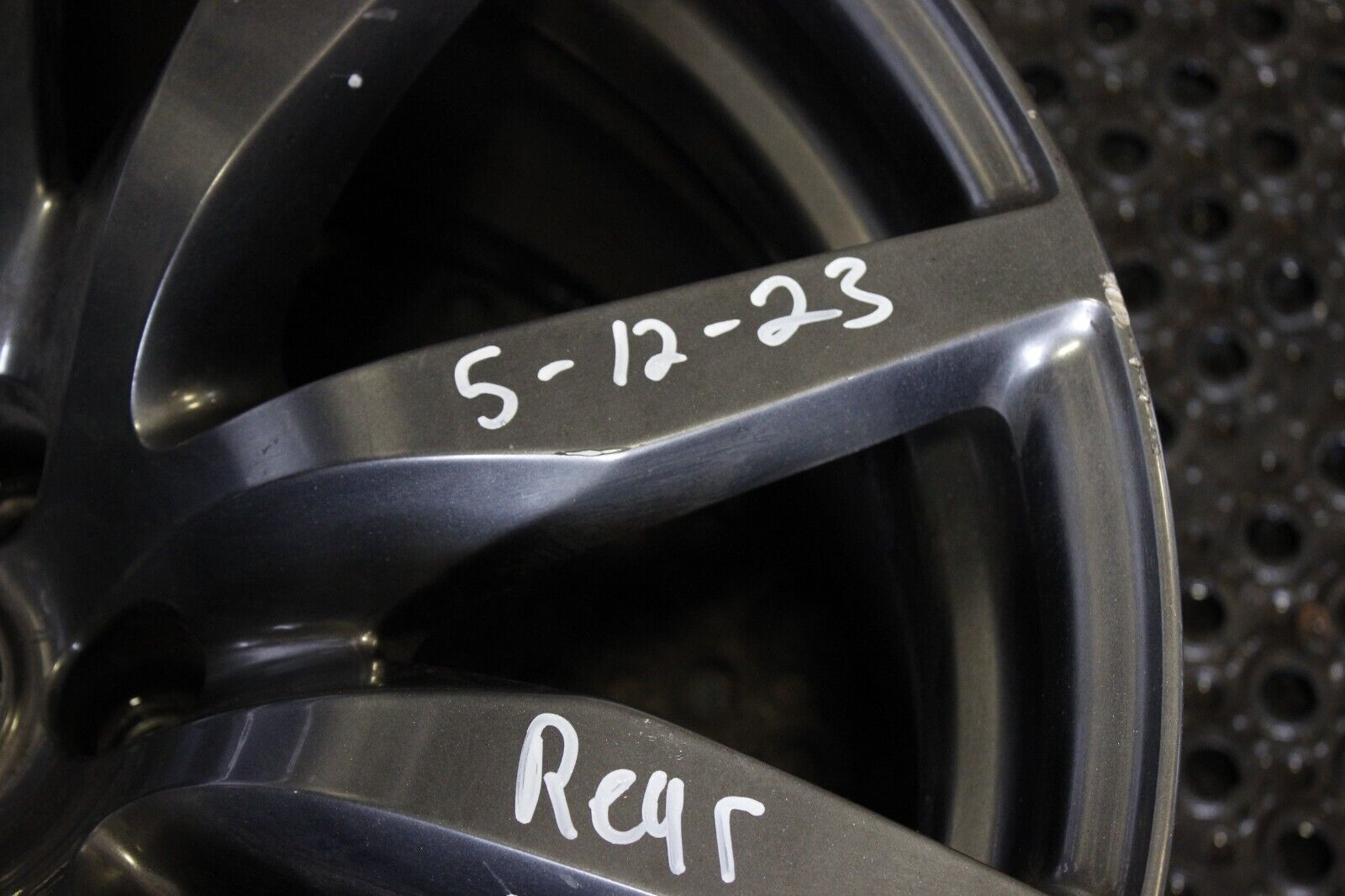 NISSAN 20x10.5 GTR R35 REAR ALLOY WHEEL RIM GREY OEM