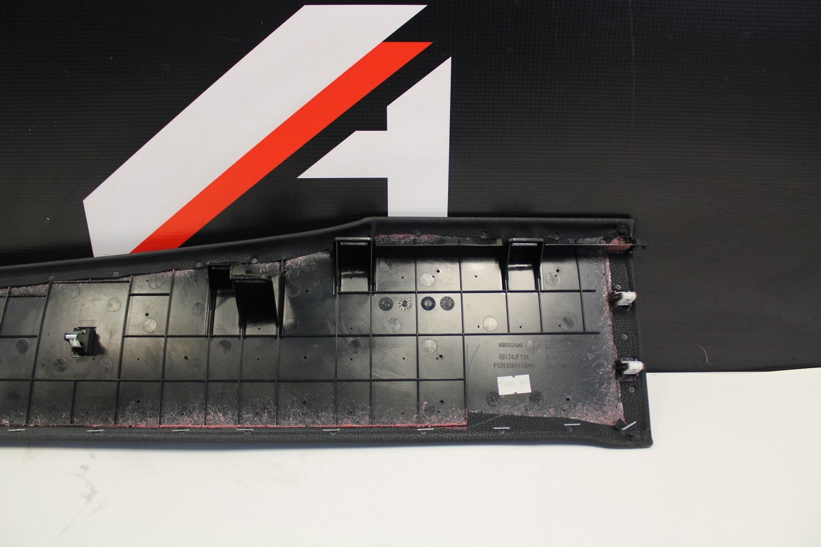 2014 Nissan GT-R RH Passenger Side Console Trim Panel 68134-Jf10