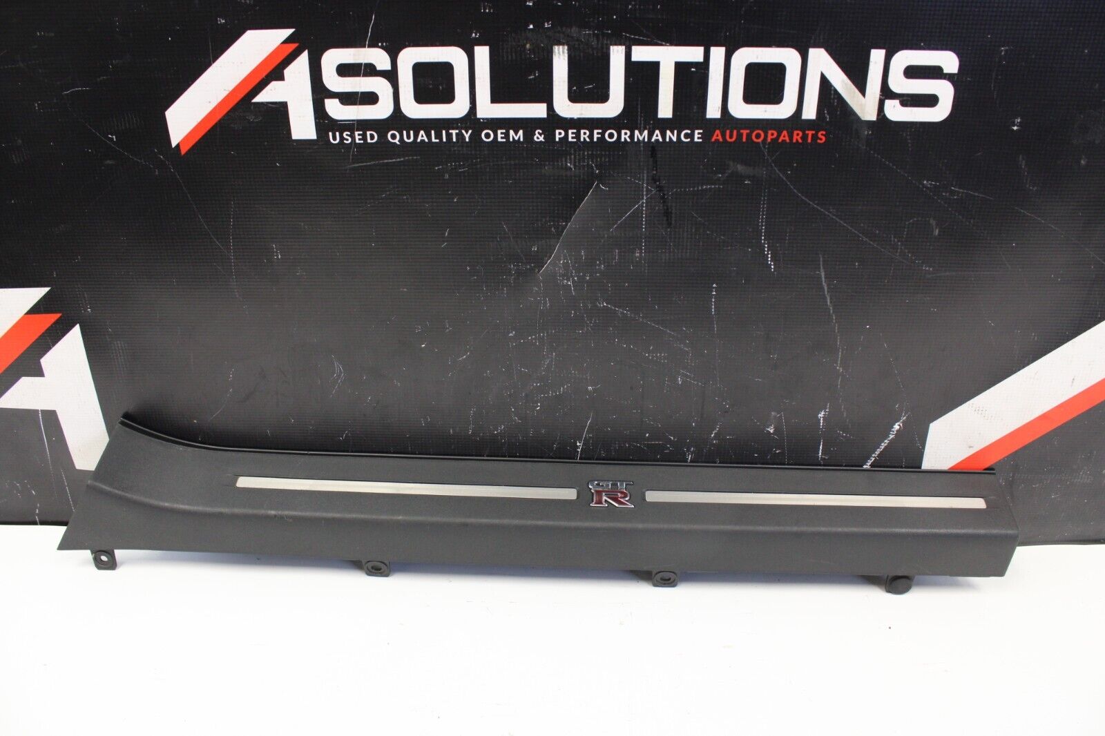 2013 Nissan GT-R R35 Door Scuff Plate Sill Trim Right Passenger OEM