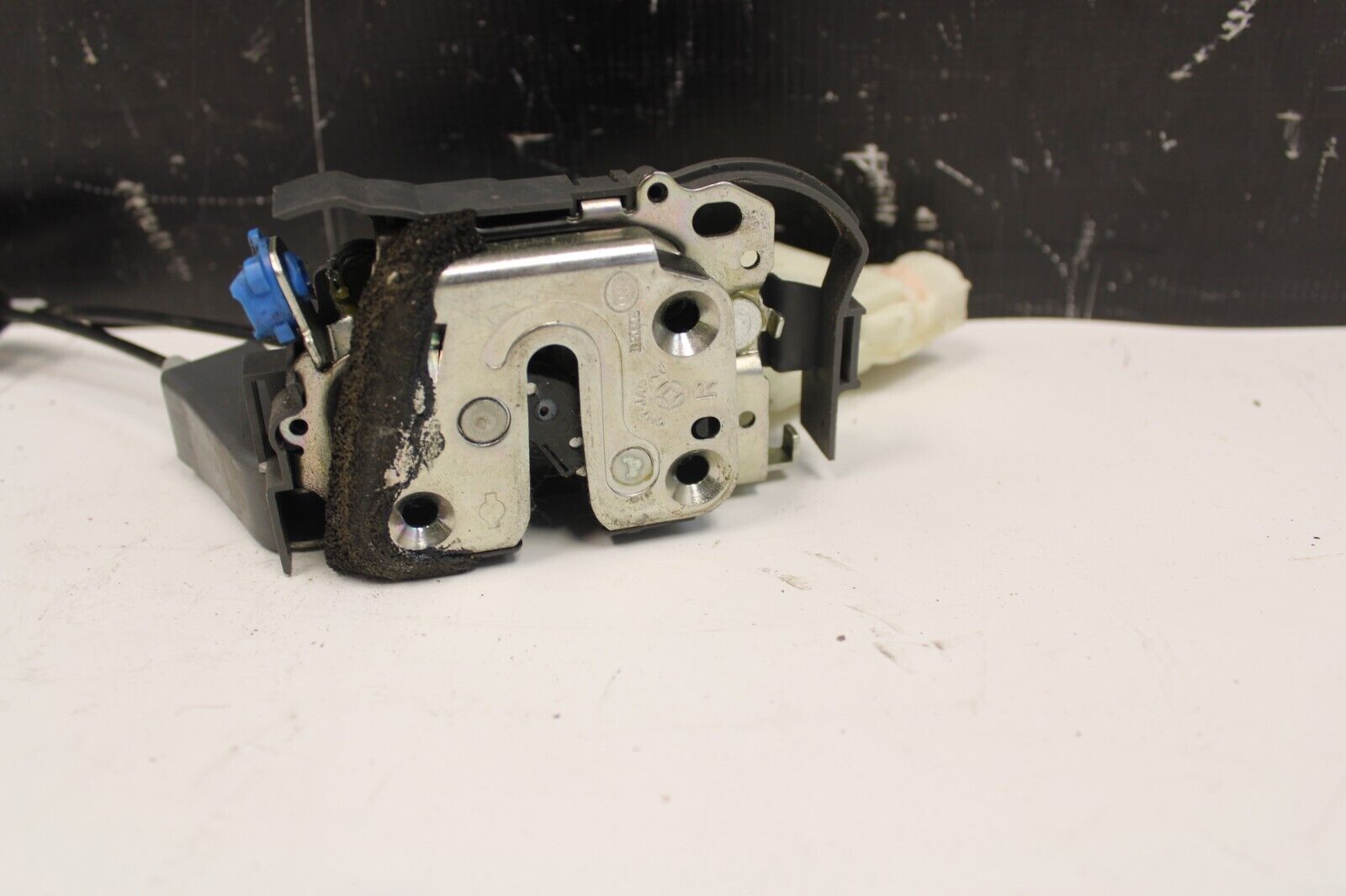 09-21 Nissan GTR GT-R R35 Front RH Right Door Lock Latch Actuator