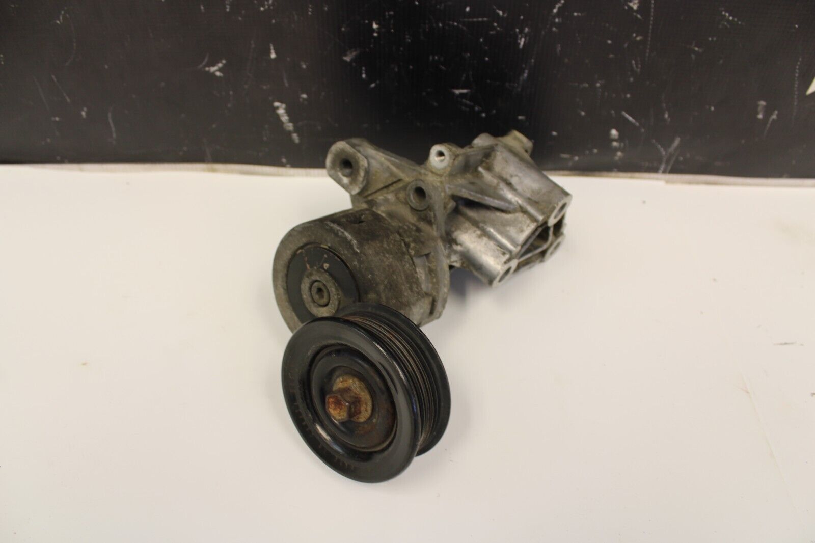 2000-2005 HONDA S2000 AP1 OEM ENGINE IDLER PULLEY TENSIONER