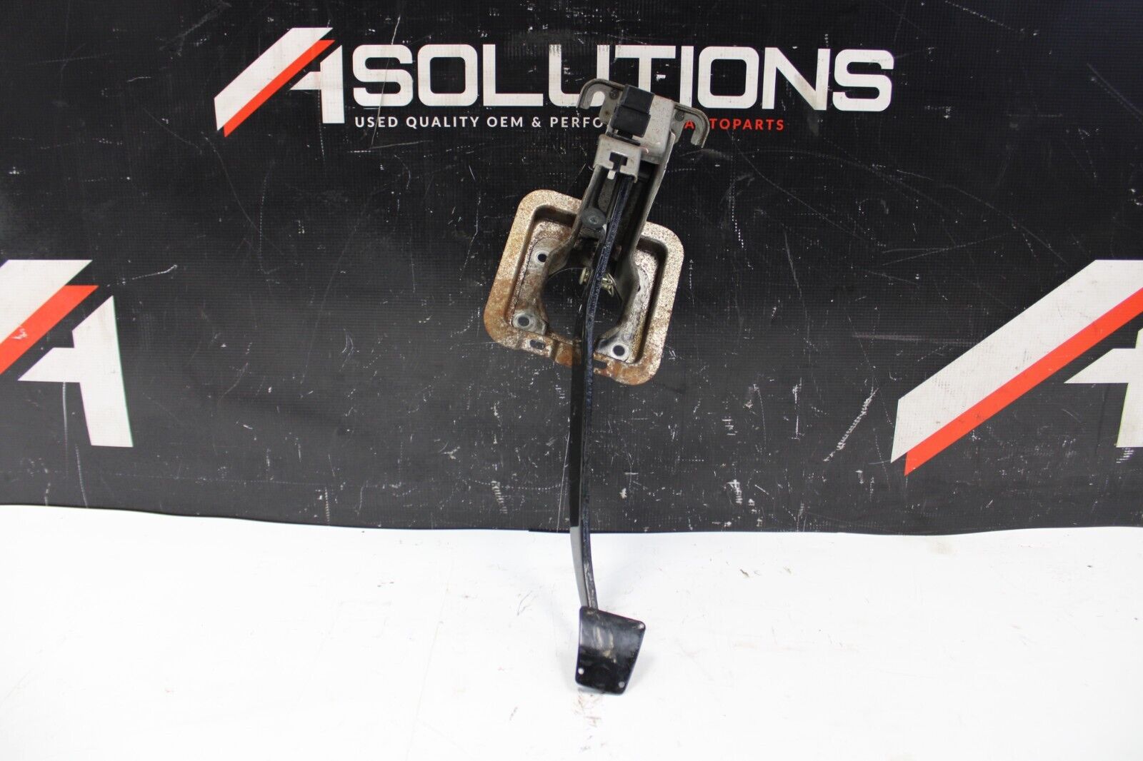 2003-2006 Mitsubishi Evolution 8 9 Brake Pedal Assembly OEM Evo 8 9