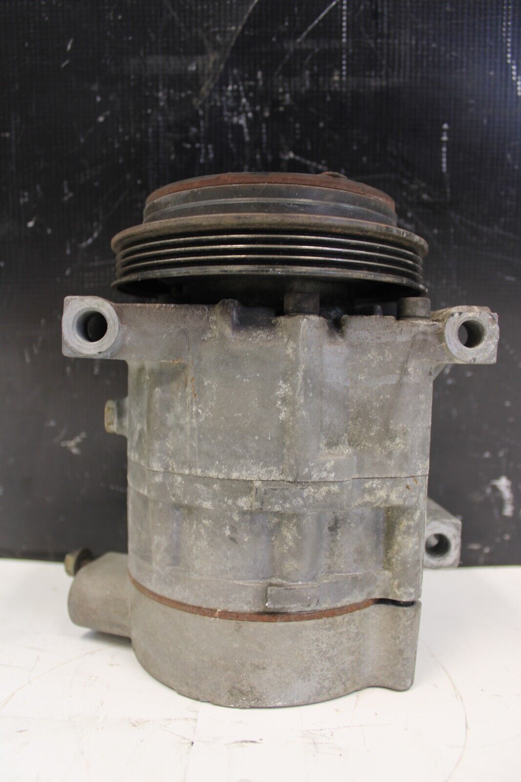 OEM 2004 05 06 NISSAN 350Z A/C COMPRESSOR 3.5L 6CYL 92600-CD100