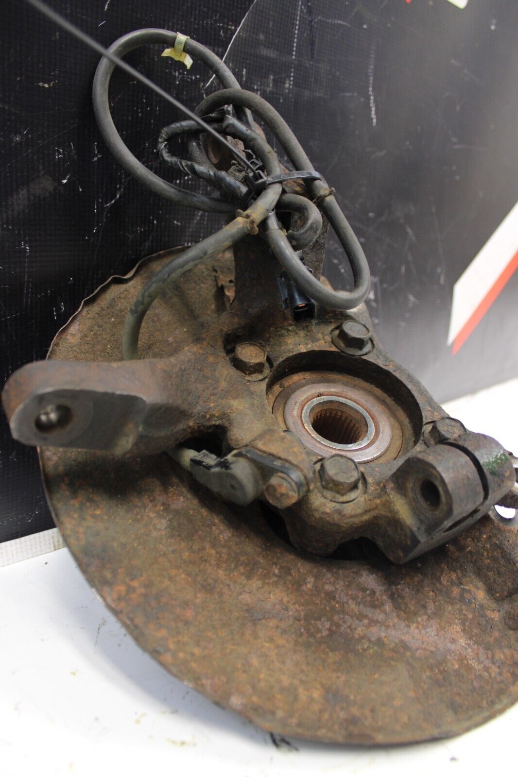03-06 Mitsubishi Lancer Evolution 8 9 Evo 8 Front Driver Side Hub Spindle