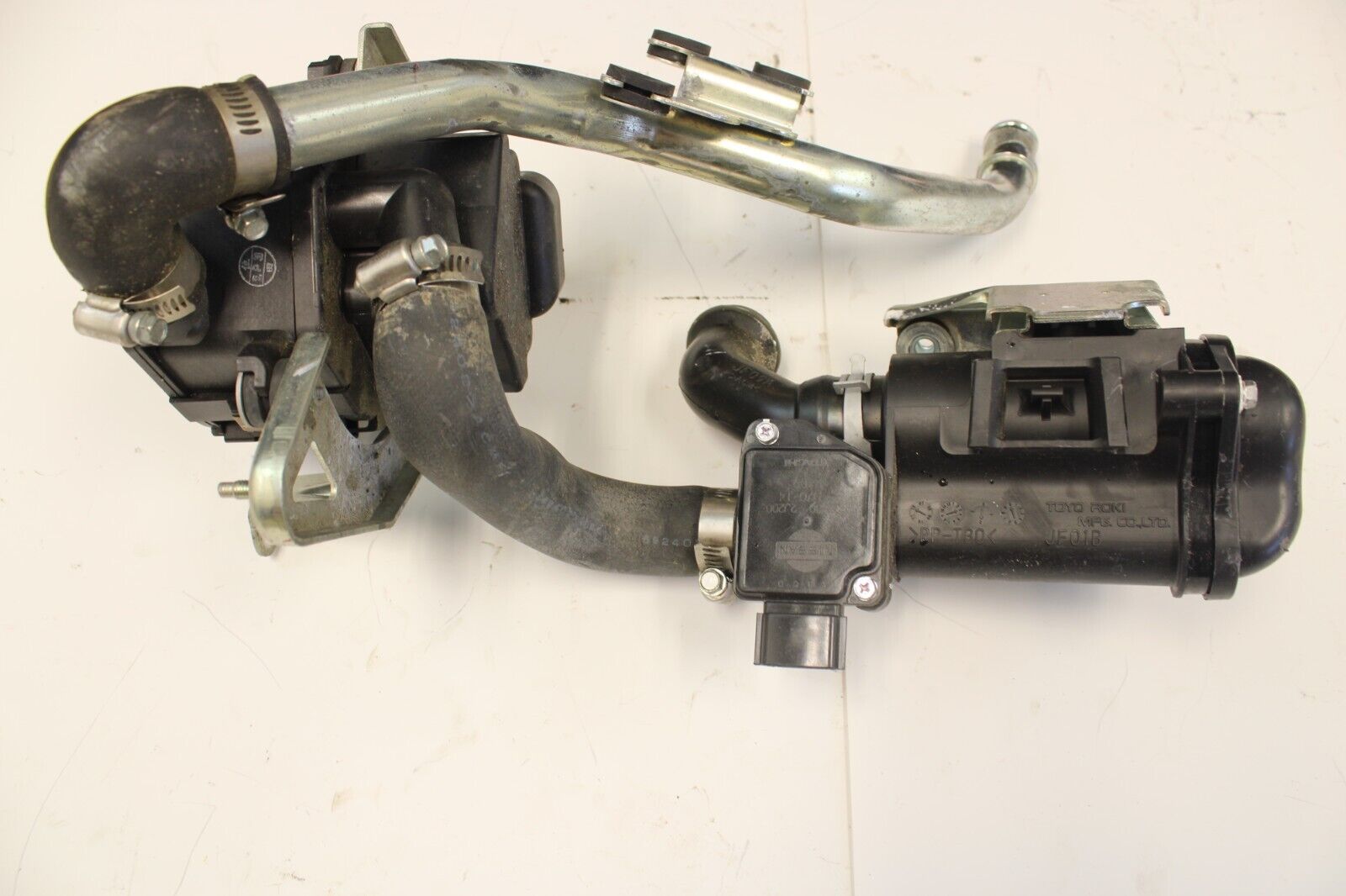 09-15 Nissan GTR R35 VR38 AWD Secondary Air Injection Smog Pump 14810JF03B OEM