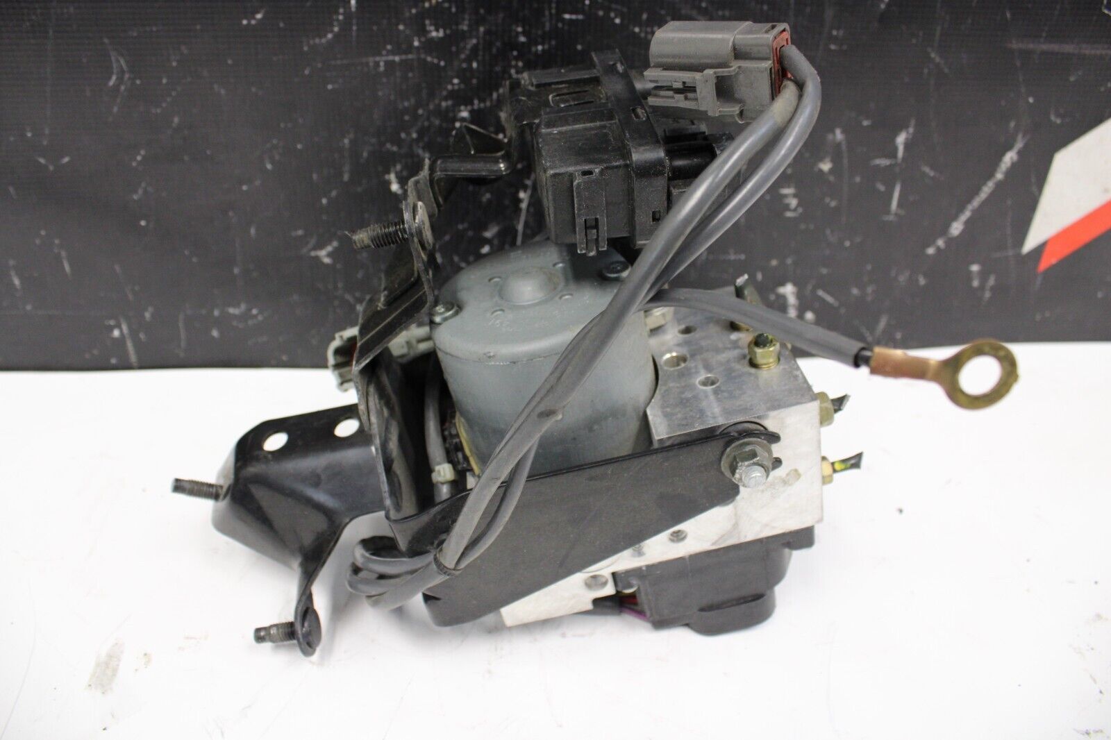 03-09 Nissan 350Z 03-07 Infiniti G35 ABS Brake Pump OEM 47600AM400