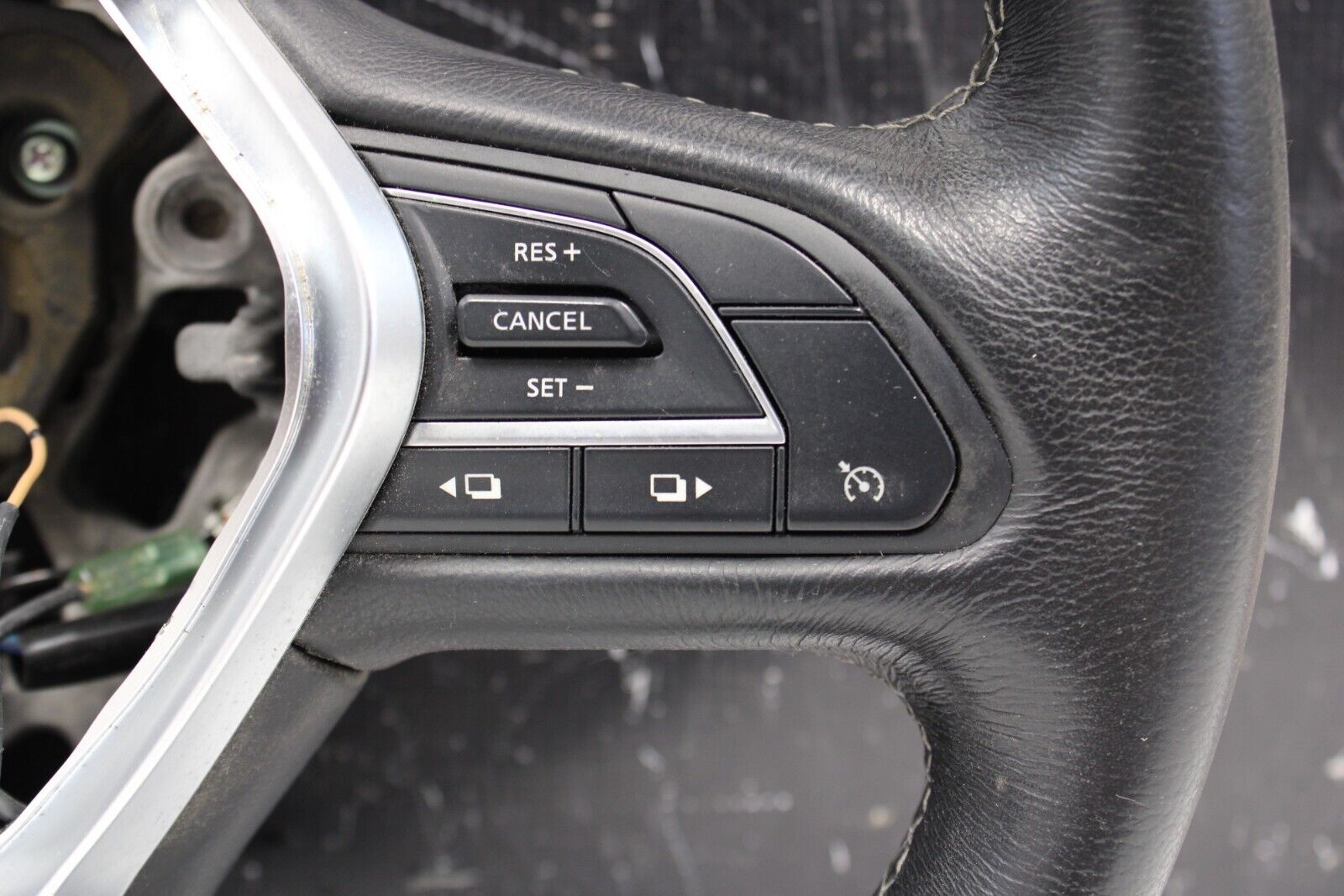 2017-2020 INFINITI Q60 OEM STEERING WHEEL BLACK LEATHER AUDIO SWITCHES